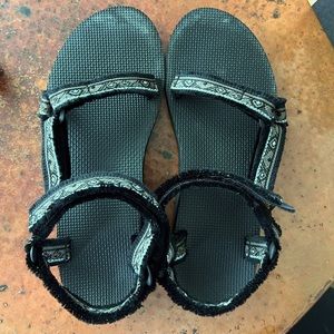 Womens Teva sandals
